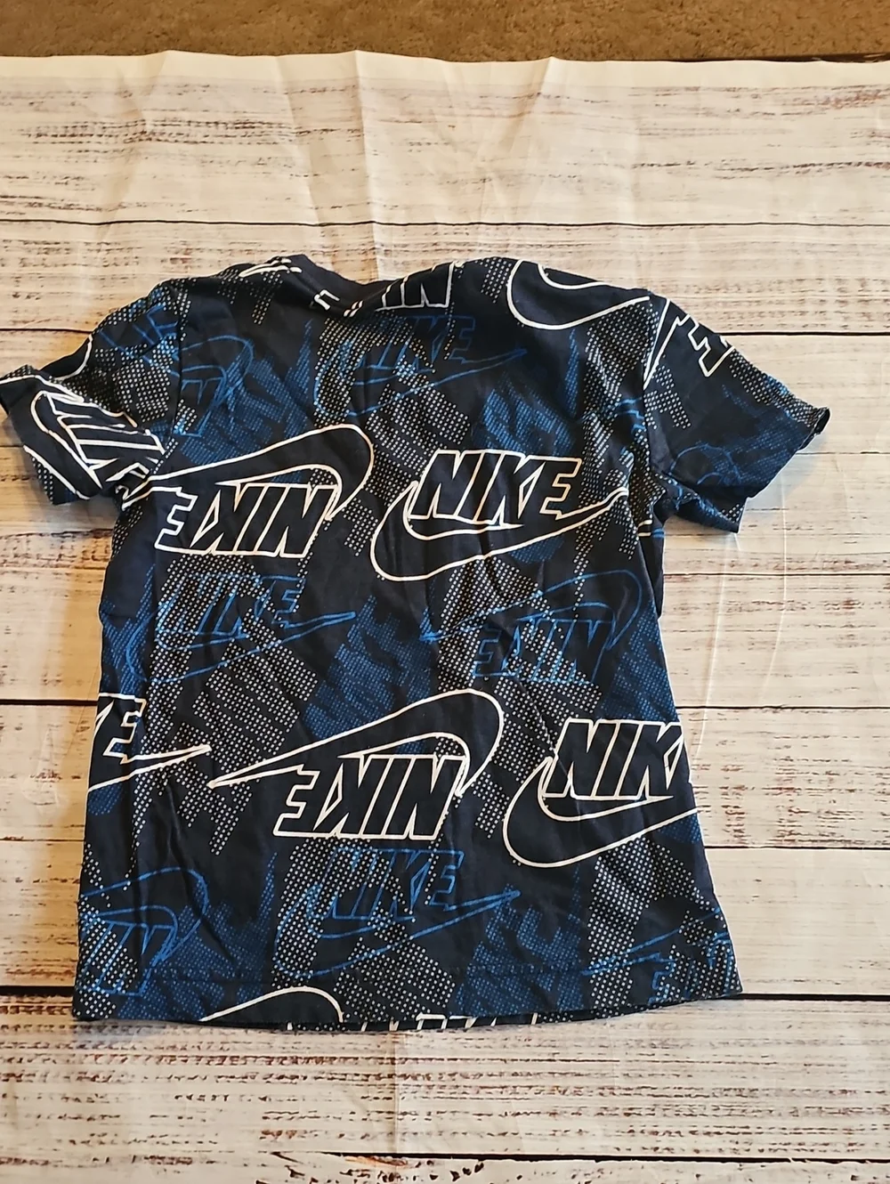 NIKE BOYS 3 LOT 2 SHIRTS 1 JOGGERS SIZE 4,4T AND JOGGERS ARE 5 EUC - Picture 13 of 13